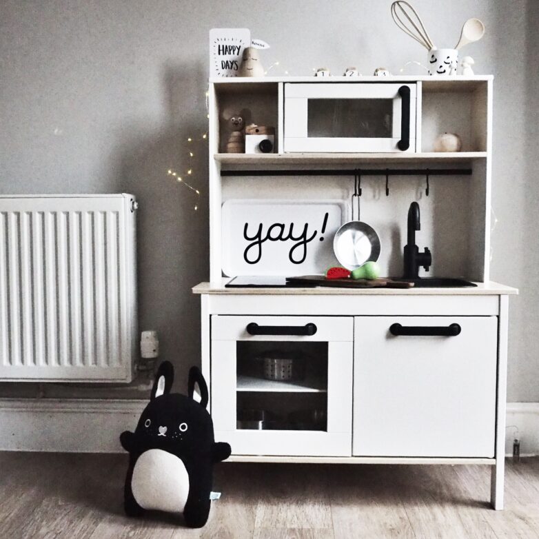How easy is it to upcycle an Ikea toy kitchen